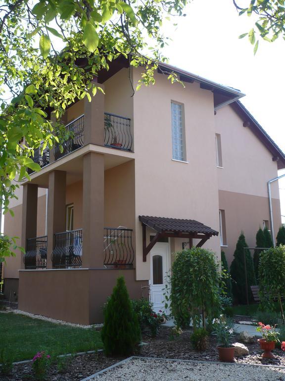Adrienn Apartman Sárvár Екстериор снимка